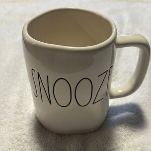 Rae Dunn White “SNOOZE” Mug
